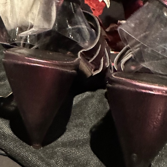 Beautiful Donald J Pliner Antique Metallic Strappy Heels - Picture 5 of 6